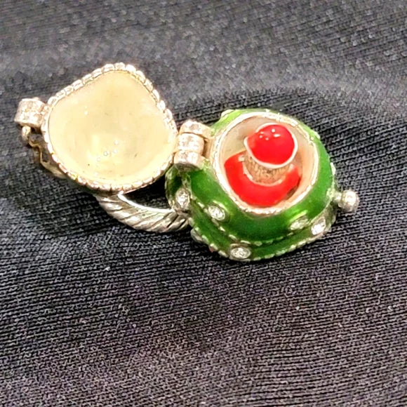 BRIGHTON CHRISTMAS HOLIDAY TREE CHARM OPENS WITH SANTA NWOT - Picture 4 of 4